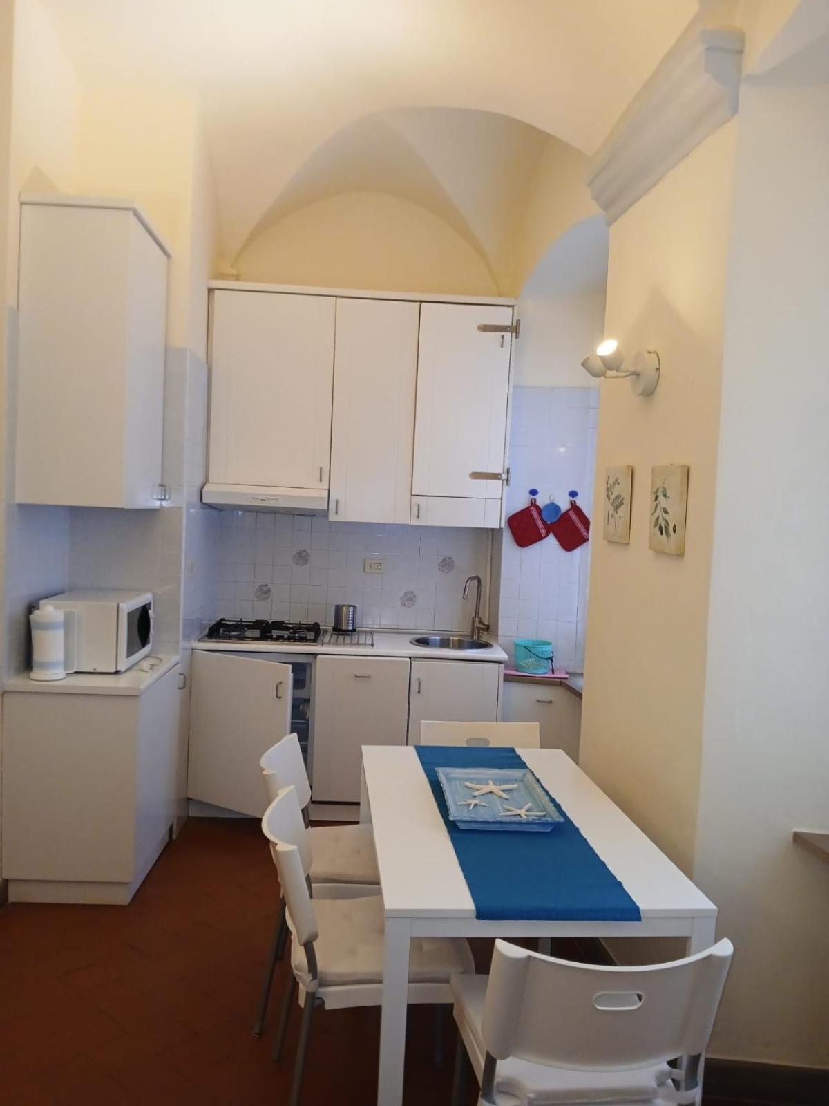 A Little Gem In The Old City Center... Lerici Exterior photo